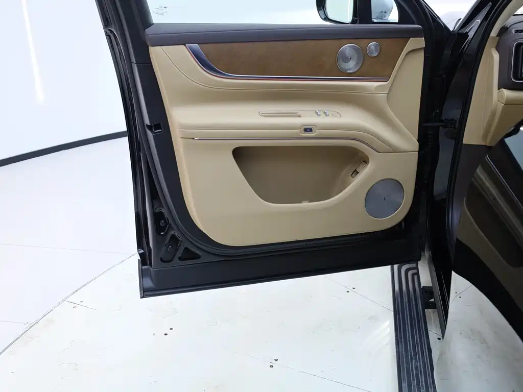 AITO Qijie Aito M9 2025 Extended Range Ultra 52kWh 6-Seat Version (192-line LiDAR) 2025 - thumbnail 10