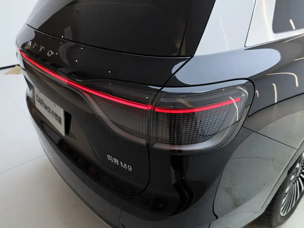AITO Qijie Aito M9 2025 Extended Range Ultra 52kWh 6-Seat Version (192-line LiDAR) 2025 - thumbnail 12