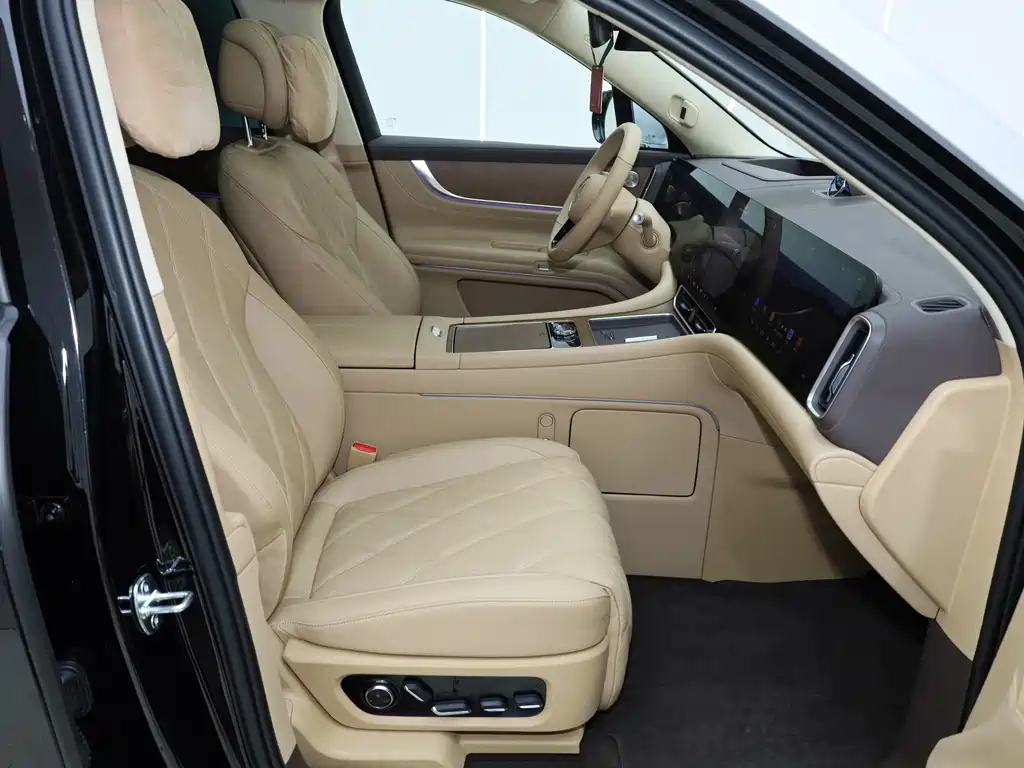 AITO Qijie Aito M9 2025 Extended Range Ultra 52kWh 6-Seat Version (192-line LiDAR) 2025 - thumbnail 16