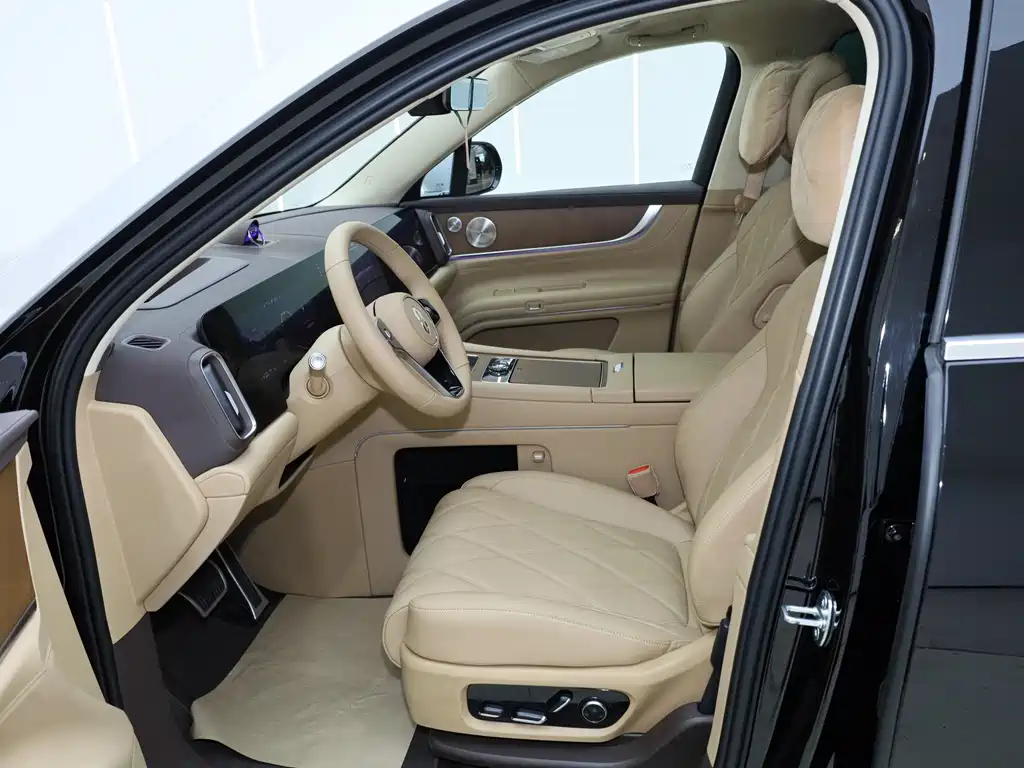 AITO Qijie Aito M9 2025 Extended Range Ultra 52kWh 6-Seat Version (192-line LiDAR) 2025 - thumbnail 23