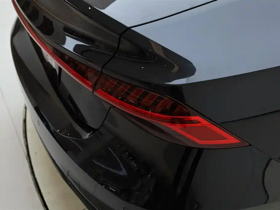 Audi Audi A7L 2023 45 TFSI quattro S-line Black Knight Edition 2024 - thumbnail 10