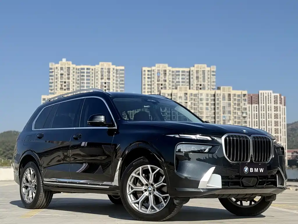 BMW BMW X7 xDrive40i Luxury Package 2023 - thumbnail 4