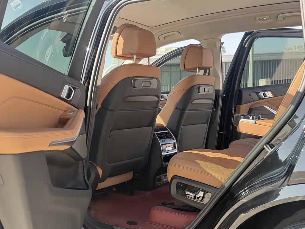 BMW BMW X7 xDrive40i Luxury Package 2023 - thumbnail 6