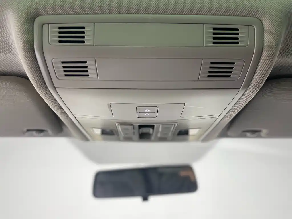 Volkswagen Tiguan 2021 1.5L Automatic Comfort Edition 2021 - thumbnail 12