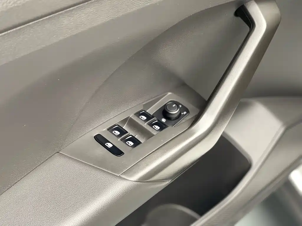 Volkswagen Tiguan 2021 1.5L Automatic Comfort Edition 2021 - thumbnail 20