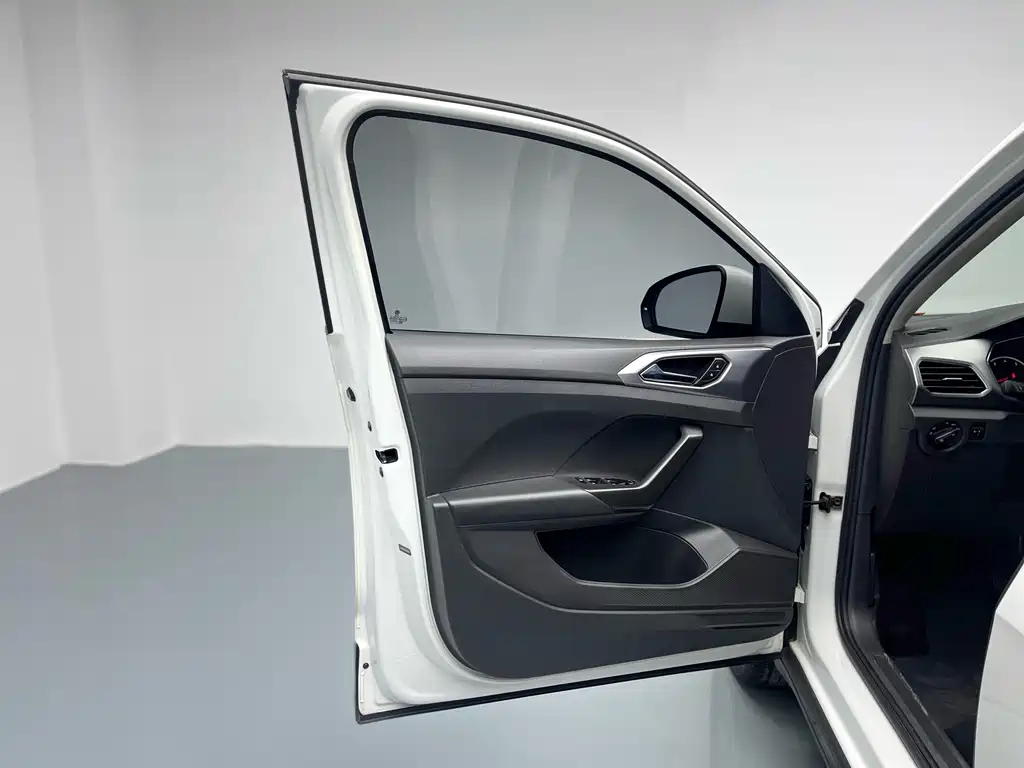 Volkswagen Tiguan 2021 1.5L Automatic Comfort Edition 2021 - thumbnail 21