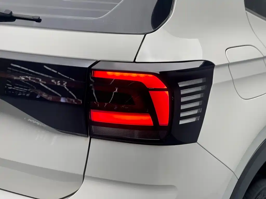 Volkswagen Tiguan 2021 1.5L Automatic Comfort Edition 2021 - thumbnail 23