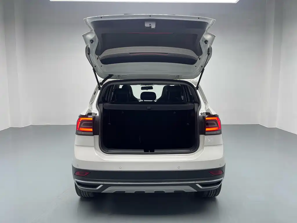 Volkswagen Tiguan 2021 1.5L Automatic Comfort Edition 2021 - thumbnail 24