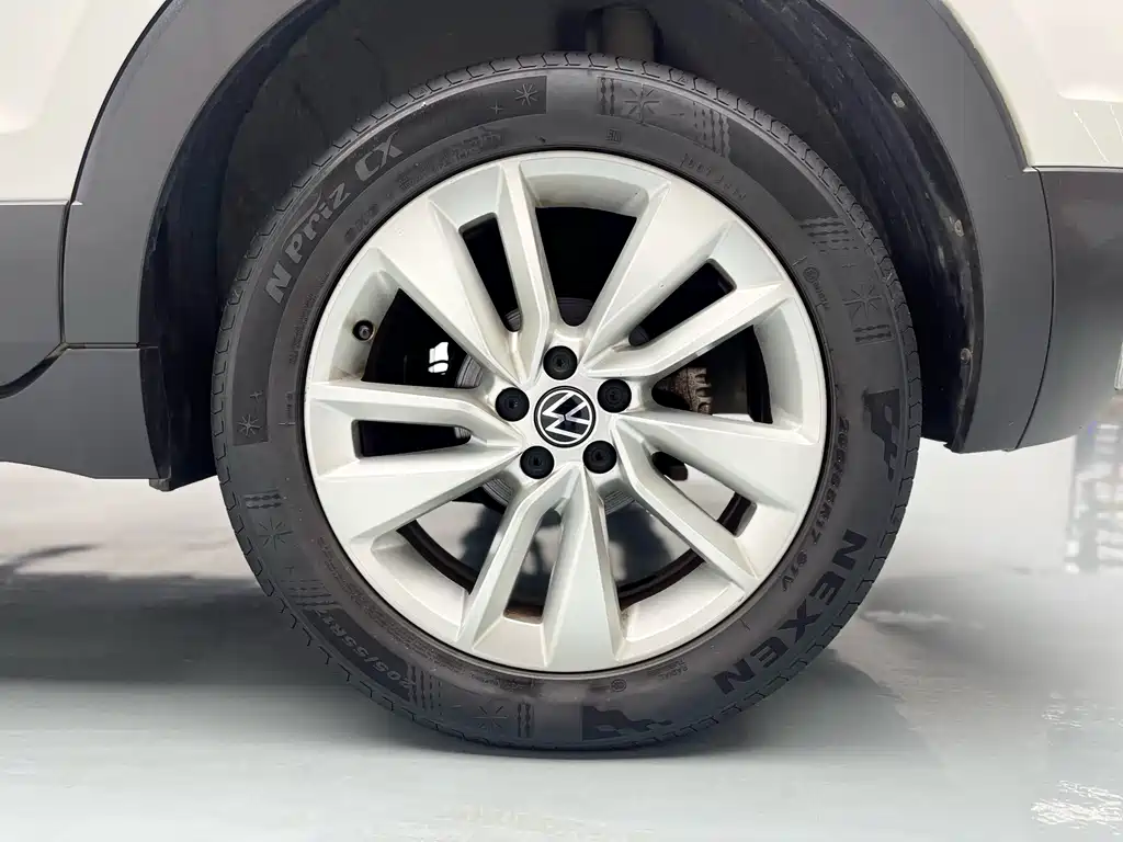Volkswagen Tiguan 2021 1.5L Automatic Comfort Edition 2021 - thumbnail 28