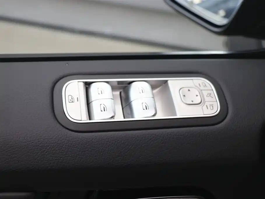 Mercedes-Benz Mercedes-Benz G-Class 2023 G 400 d Euro-spec 2025 - thumbnail 11