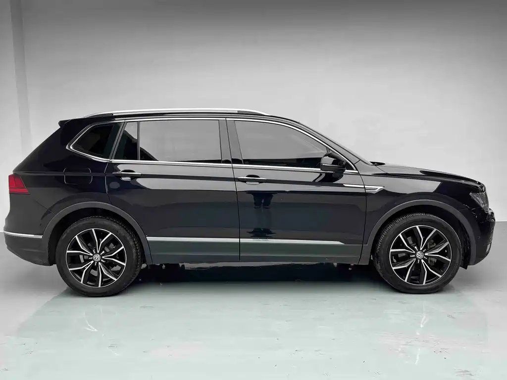 Volkswagen Volkswagen Tiguan L 2019 330TSI Automatic 2WD Intelligent Luxury Edition China V 2019 - thumbnail 4