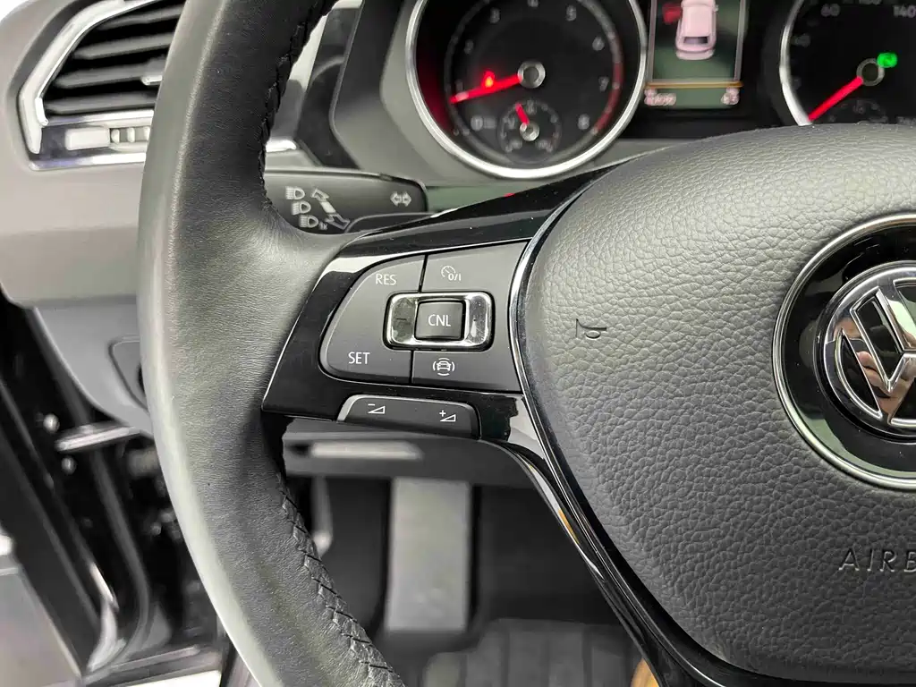 Volkswagen Volkswagen Tiguan L 2019 330TSI Automatic 2WD Intelligent Luxury Edition China V 2019 - thumbnail 10