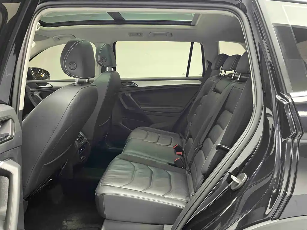 Volkswagen Volkswagen Tiguan L 2019 330TSI Automatic 2WD Intelligent Luxury Edition China V 2019 - thumbnail 21
