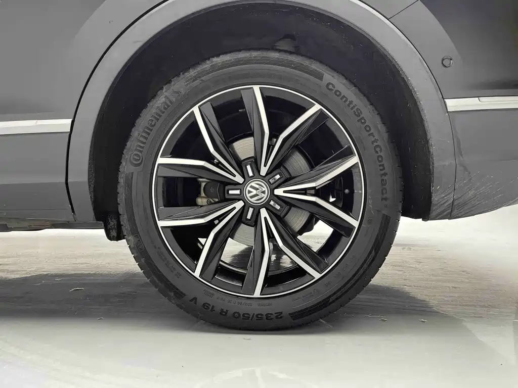 Volkswagen Volkswagen Tiguan L 2019 330TSI Automatic 2WD Intelligent Luxury Edition China V 2019 - thumbnail 28