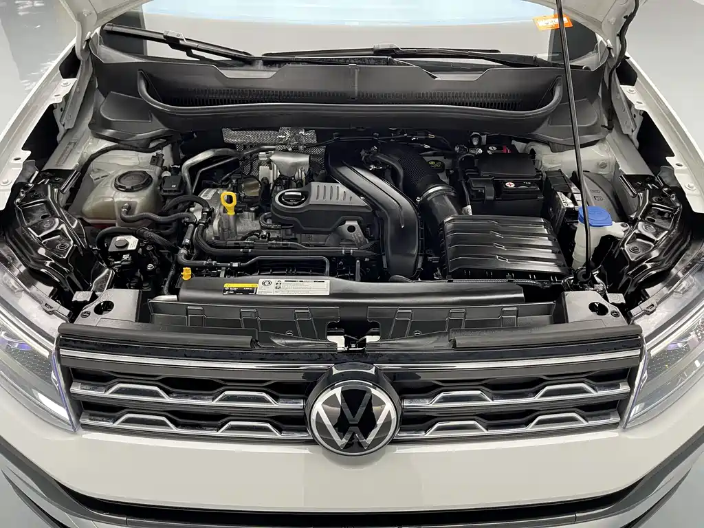 Volkswagen Tharu 2023 300TSI DSG Comfort Edition 2024 - thumbnail 8