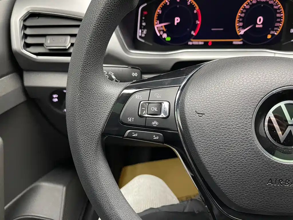 Volkswagen Tharu 2023 300TSI DSG Comfort Edition 2024 - thumbnail 17