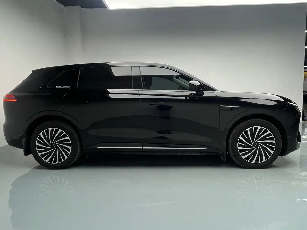 Jetour StarMap ET 2024 Pure Electric 540 Pro AWD Version 2024 - thumbnail 4