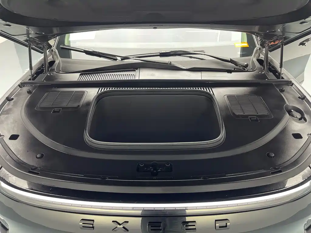 Jetour StarMap ET 2024 Pure Electric 540 Pro AWD Version 2024 - thumbnail 25