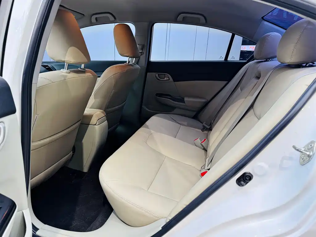 Honda Honda Civic 2014 1.8L Automatic Classic Edition 2015 - thumbnail 10