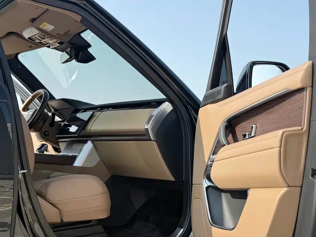 Land Rover Range Rover 2024 3.0 L6 400PS Autobiography Long Wheelbase 2024 - thumbnail 6