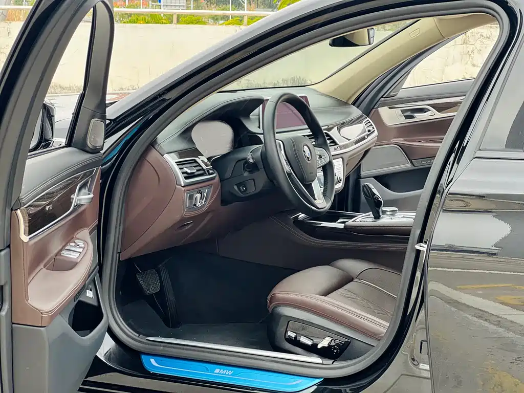 BMW BMW 7 Series 2019 730Li Luxury Package 2020 - thumbnail 4