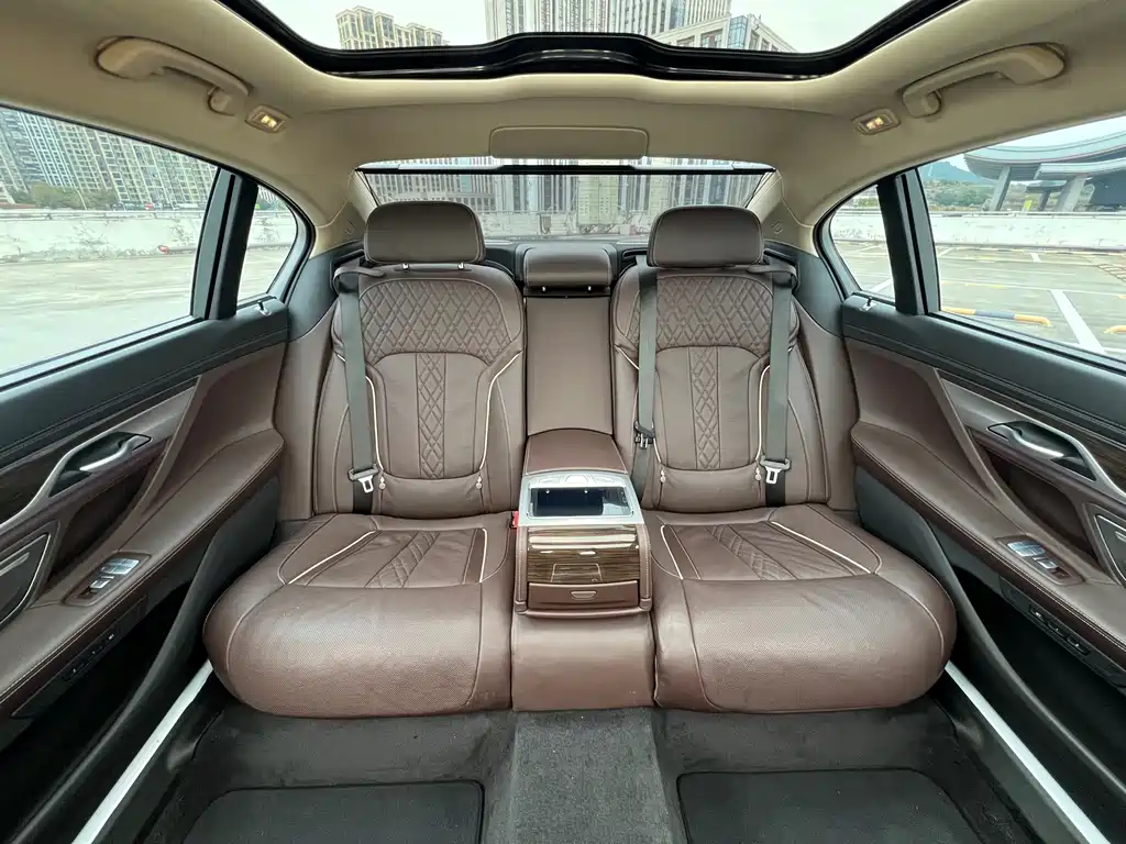 BMW BMW 7 Series 2019 730Li Luxury Package 2020 - thumbnail 9
