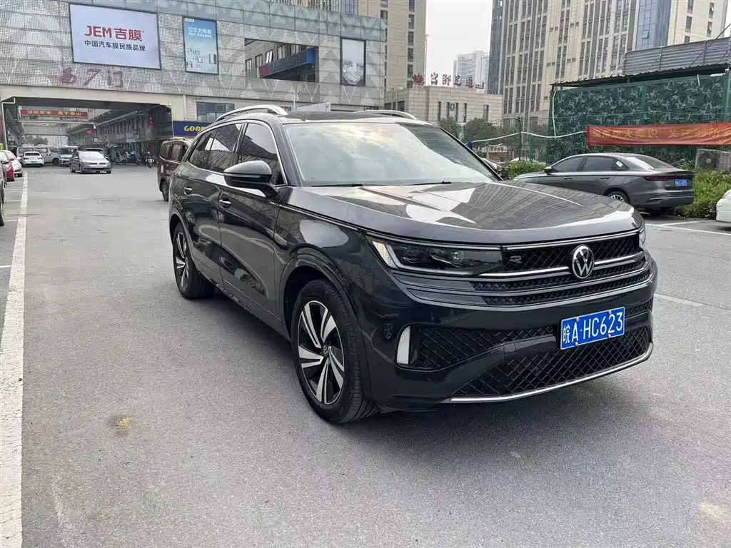 Volkswagen Lantu 2023 380TSI AWD R-Line Touring Edition 2023 - thumbnail 2