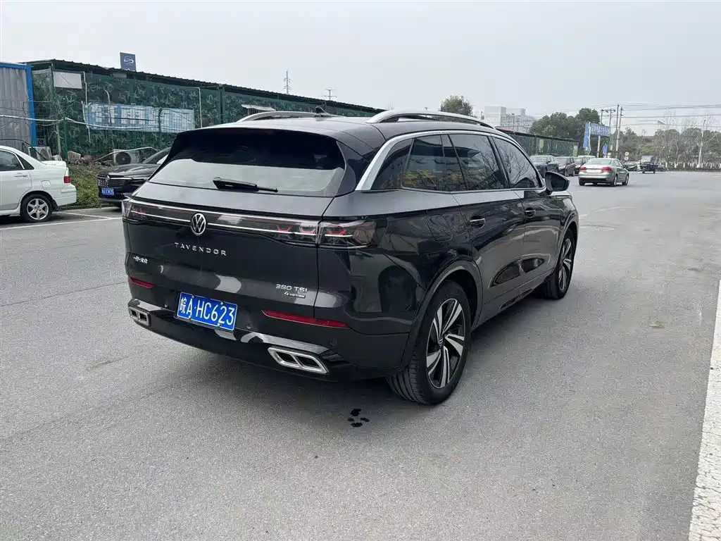 Volkswagen Lantu 2023 380TSI AWD R-Line Touring Edition 2023 - thumbnail 4
