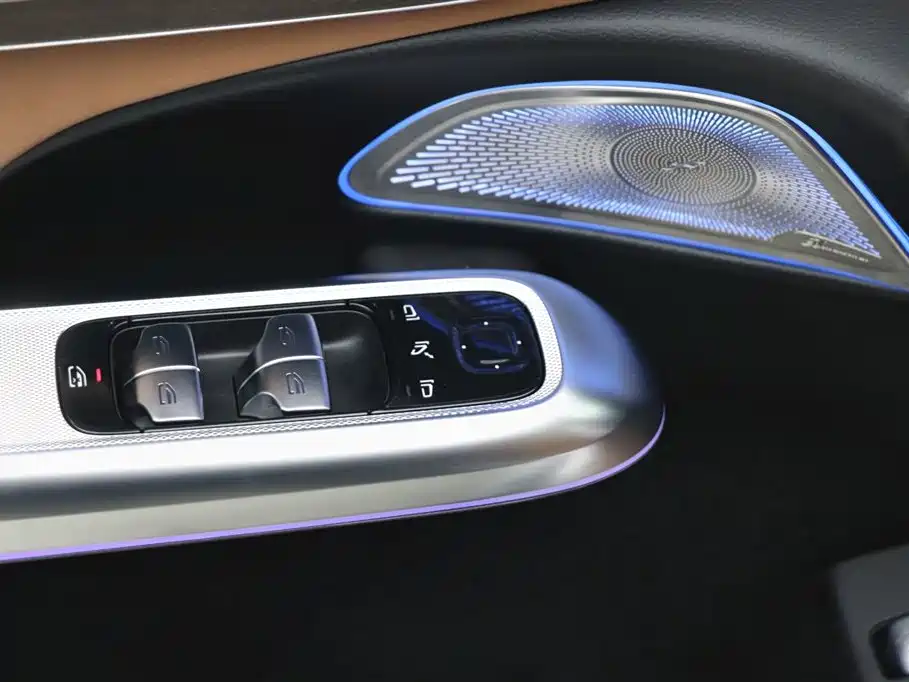 Mercedes-Benz Mercedes-Benz E-Class 2025 Model Year Facelift E 300 L Luxury Edition 2025 - thumbnail 11