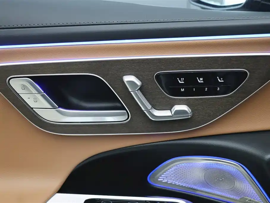 Mercedes-Benz Mercedes-Benz E-Class 2025 Model Year Facelift E 300 L Luxury Edition 2025 - thumbnail 12