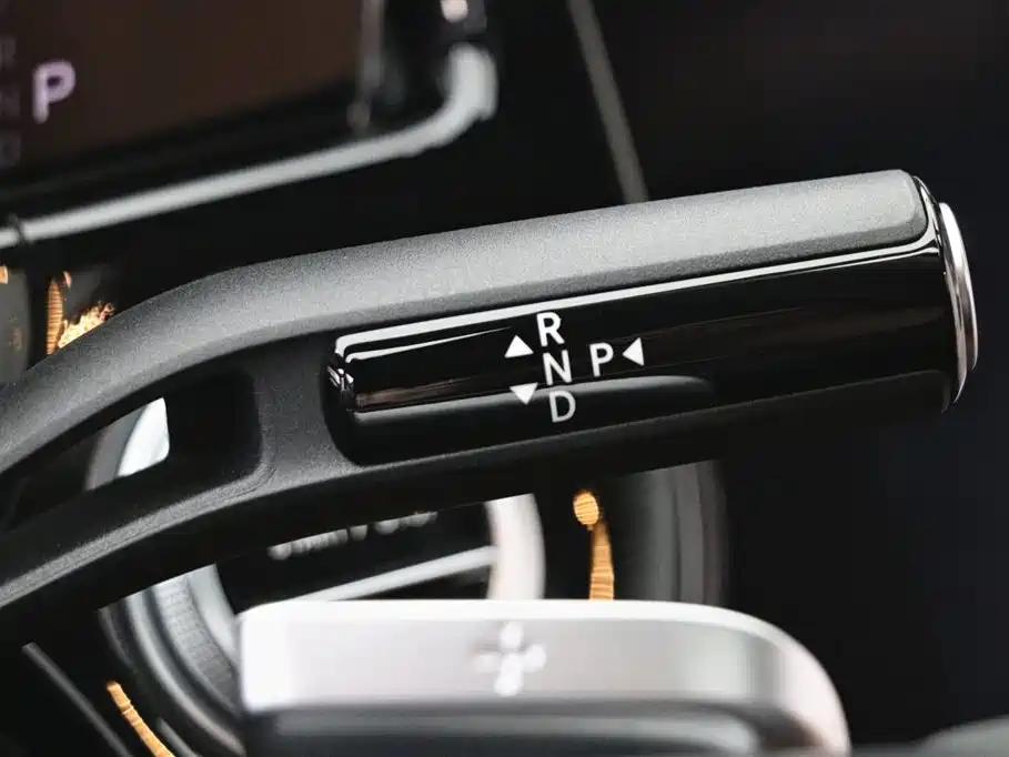 Mercedes-Benz Mercedes-Benz E-Class 2025 Model Year Facelift E 300 L Luxury Edition 2025 - thumbnail 15