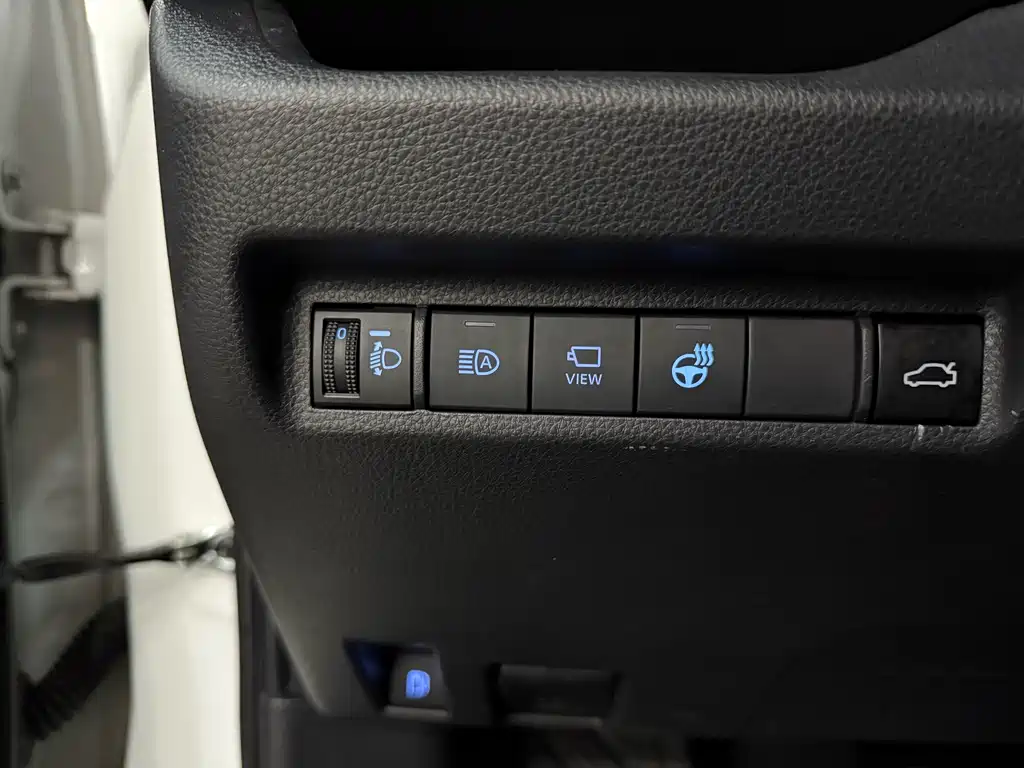 Toyota RAV4 Prime 2021 2.5L AWD Premium 2022 - thumbnail 8