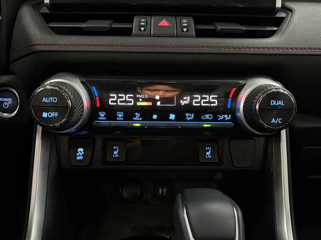 Toyota RAV4 Prime 2021 2.5L AWD Premium 2022 - thumbnail 16