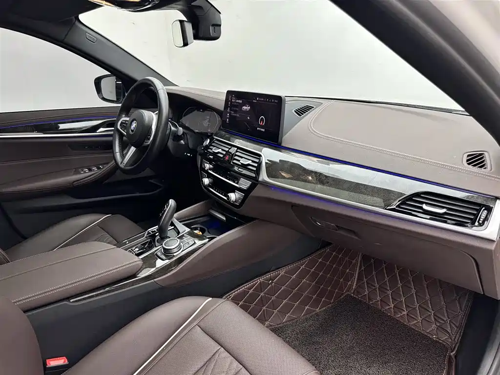 BMW BMW 5 Series 2022 Model Year Facelift 525Li M Sport Package 2022 - thumbnail 12