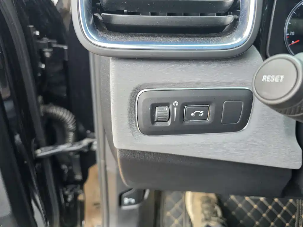 Lynk & Co Lynk & Co 03 2018 1.5TD DCT Pro Edition Euro V 2019 - thumbnail 11