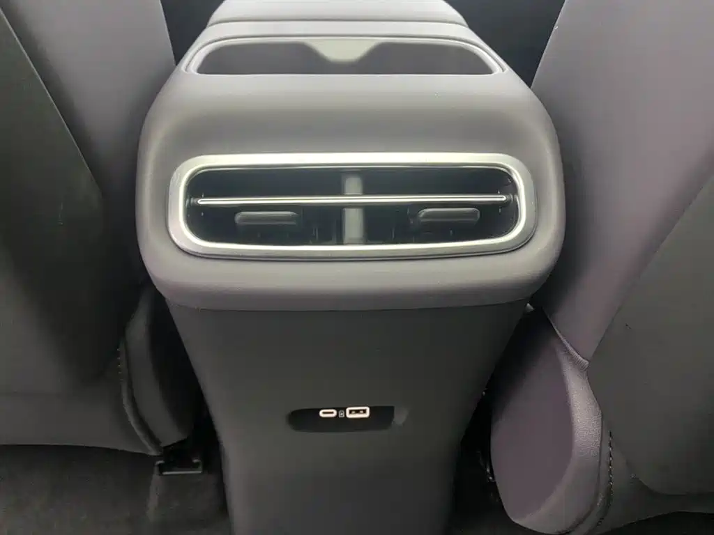 Leapmotor Leapmotor C10 2024 530 Intelligent Enjoyment Edition 2025 - thumbnail 27