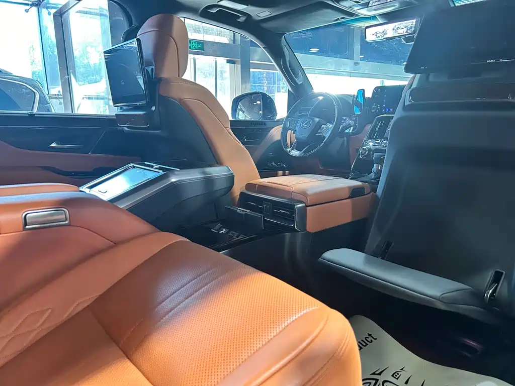 Lexus Lexus LX 2025 700h VIP Edition 2026 - thumbnail 5