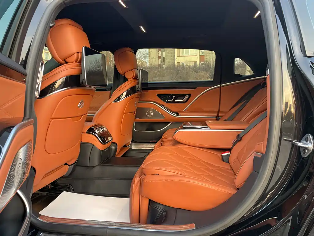 Mercedes-Benz Maybach S-Class 2022 S 480 4MATIC Intelligent Premium Special Edition 2022 - thumbnail 17