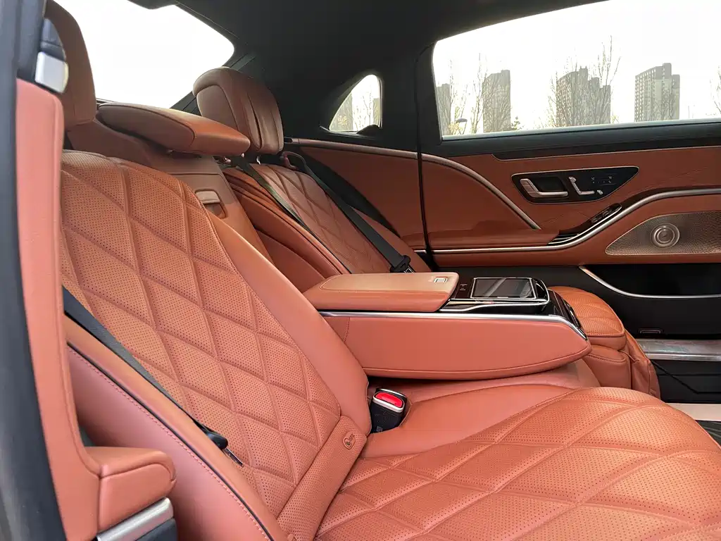 Mercedes-Benz Maybach S-Class 2022 S 480 4MATIC Intelligent Premium Special Edition 2022 - thumbnail 24