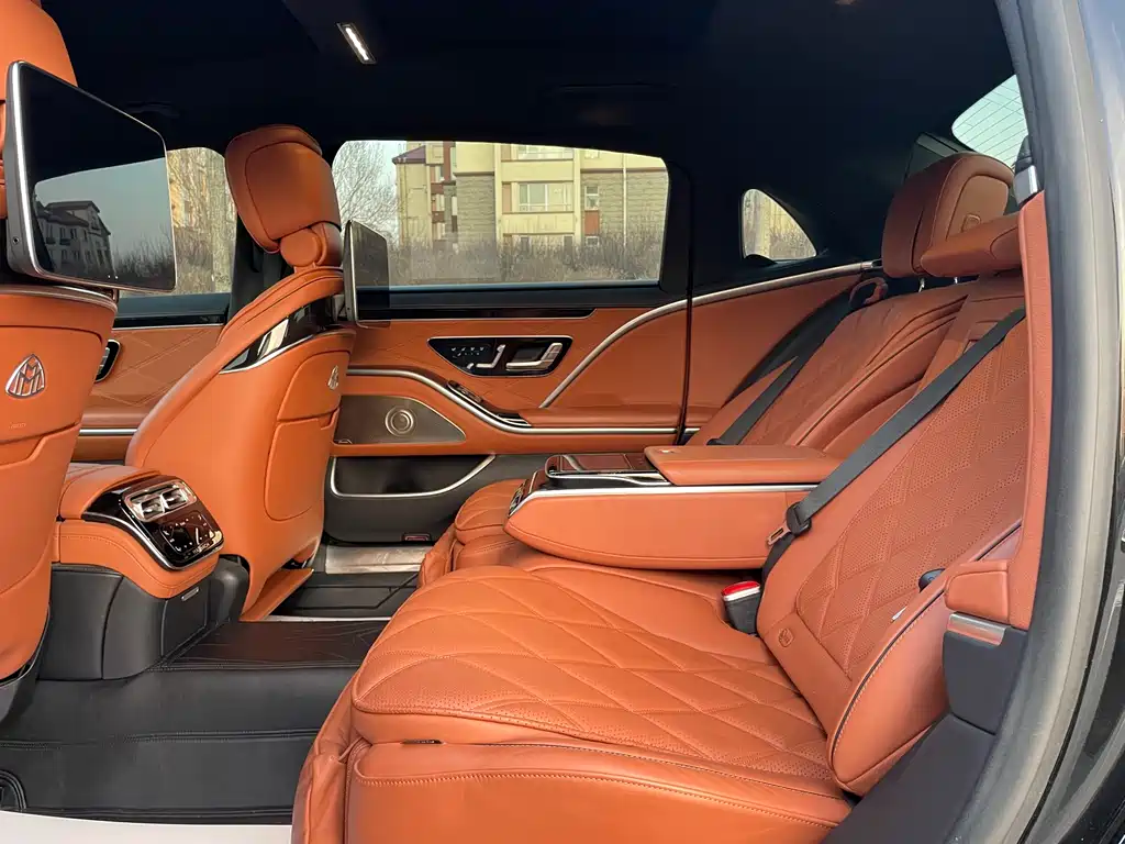 Mercedes-Benz Maybach S-Class 2022 S 480 4MATIC Intelligent Premium Special Edition 2022 - thumbnail 27