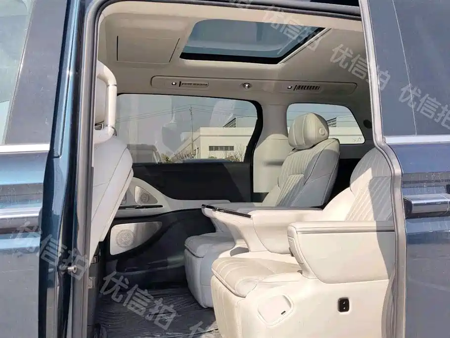 Lantu Automobile Lantu Dreamer 2025 PHEV AWD Flagship Kunpeng Edition 2025 - thumbnail 7