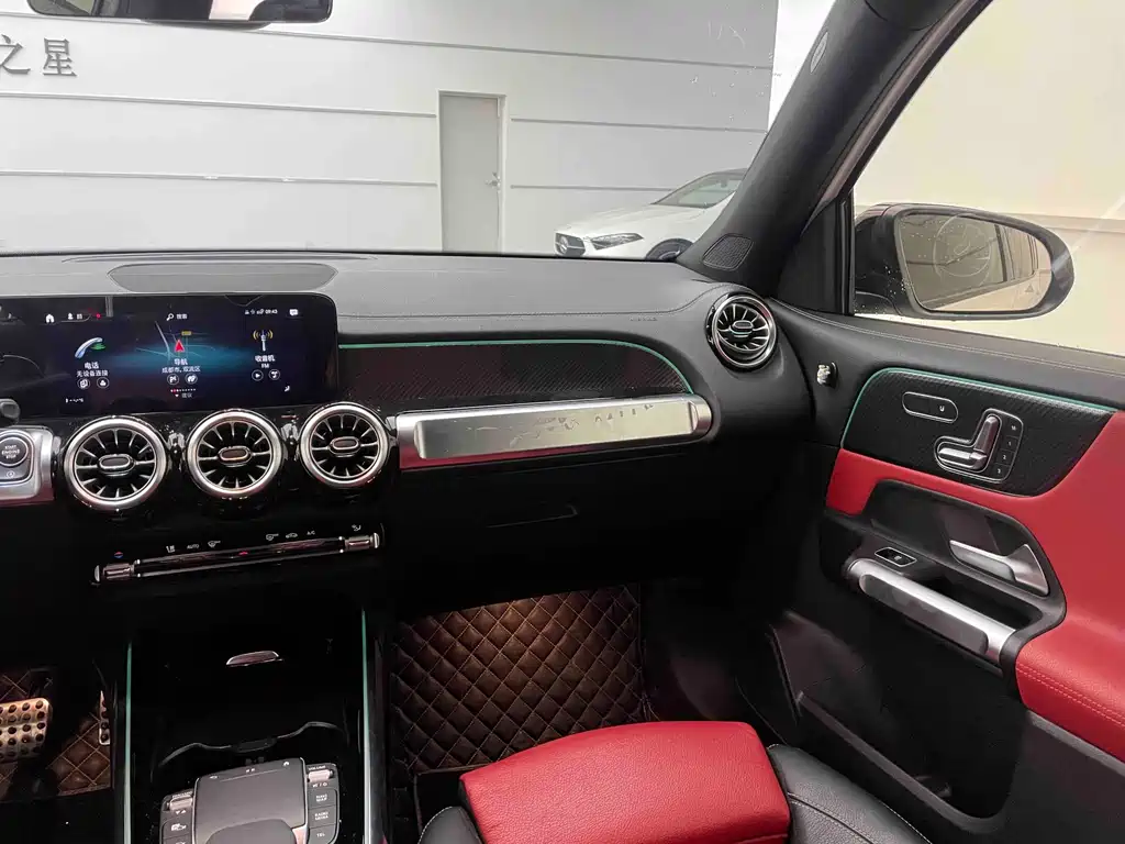 Mercedes-Benz Mercedes-Benz GLB AMG 2021 AMG GLB 35 4MATIC 2022 - thumbnail 14
