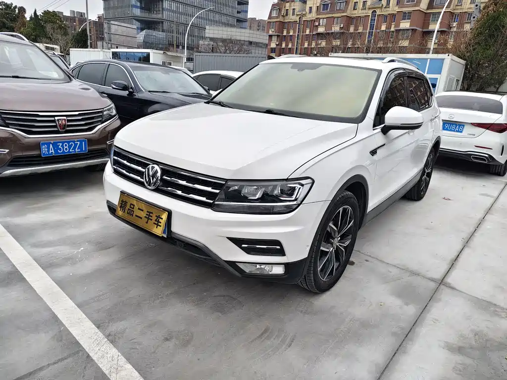 Volkswagen Volkswagen Tiguan L 2019 330TSI Automatic 2WD Smart Luxury Edition China VI 2019