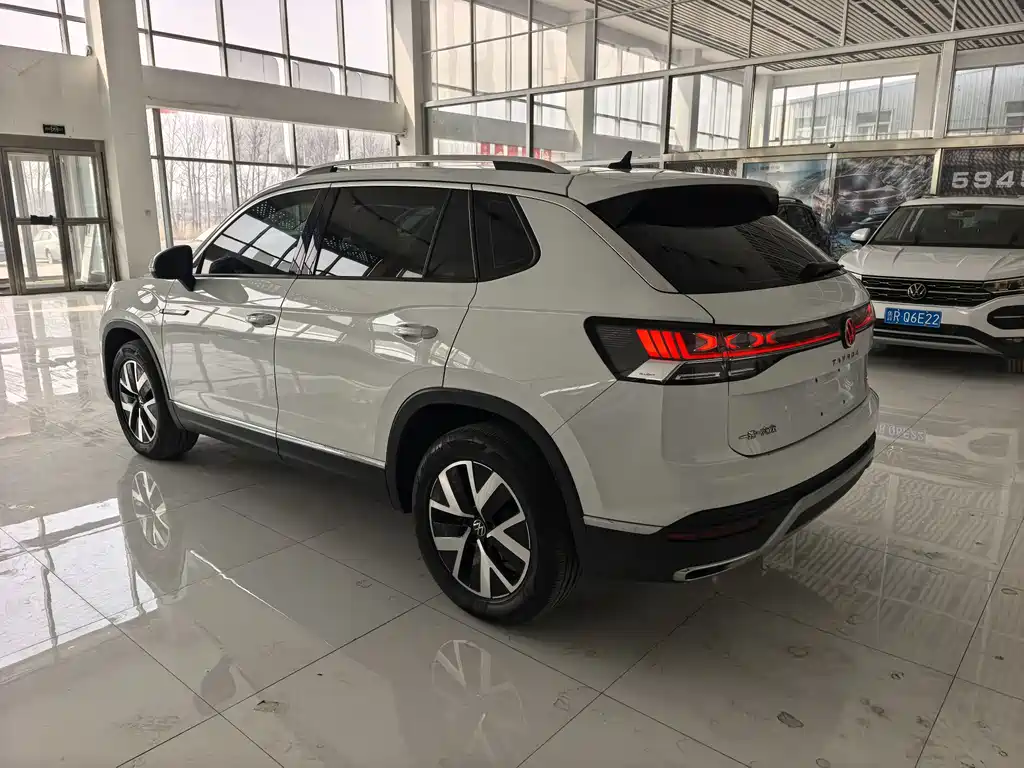 Volkswagen Tayron 2023 280TSI 2WD Luxury Plus Advanced Edition 2023 - thumbnail 4