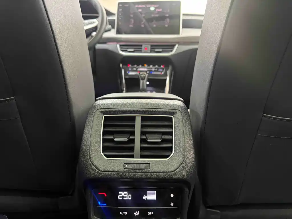 Volkswagen Tayron 2023 280TSI 2WD Luxury Plus Advanced Edition 2022 - thumbnail 18
