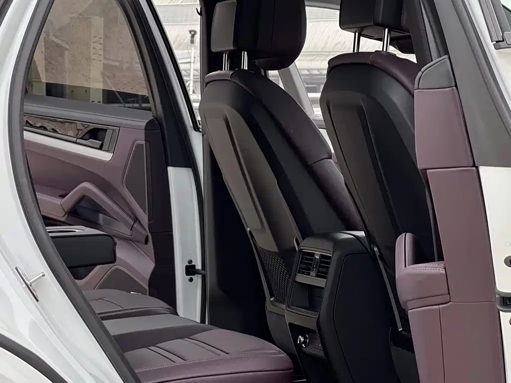 Porsche Porsche Cayenne 2025 Model Year Cayenne 3.0T Dream Chaser Edition 2025 - thumbnail 7