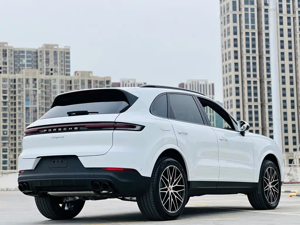 Porsche Porsche Cayenne 2025 Model Year Cayenne 3.0T Dream Chaser Edition 2025 - thumbnail 10