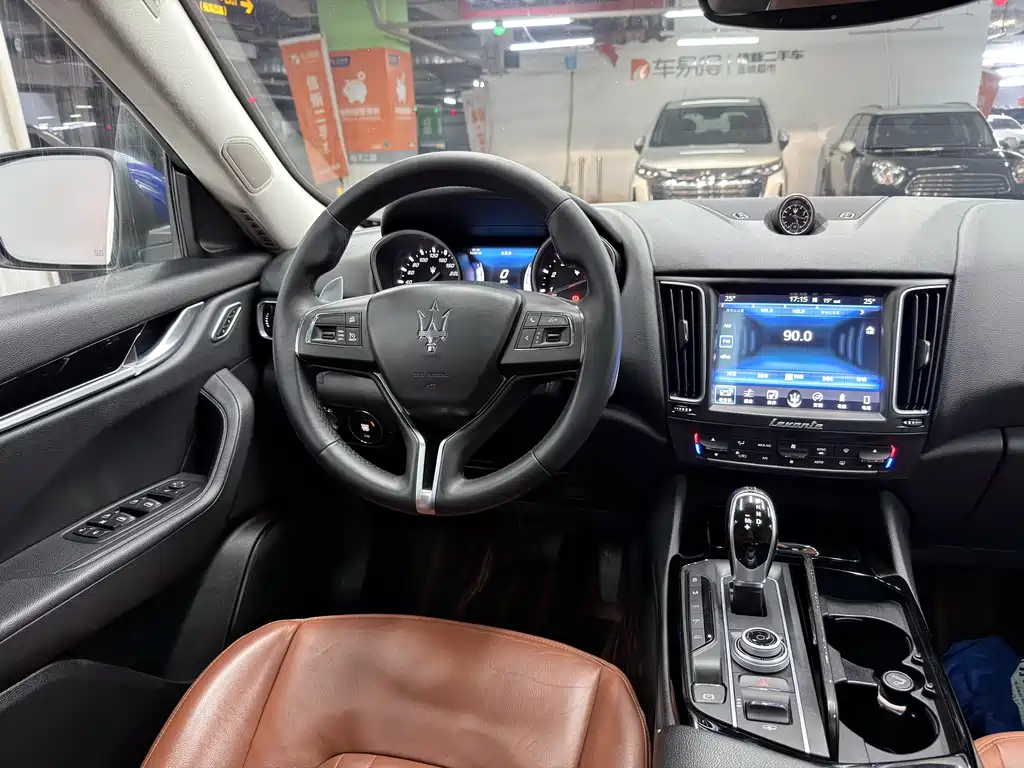 Maserati Maserati Levante 2016 3.0T Standard 2017 - thumbnail 10
