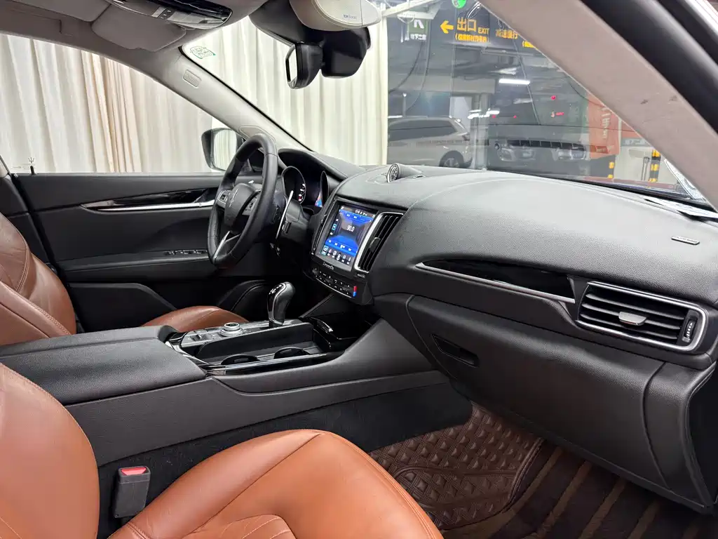 Maserati Maserati Levante 2016 3.0T Standard 2017 - thumbnail 14