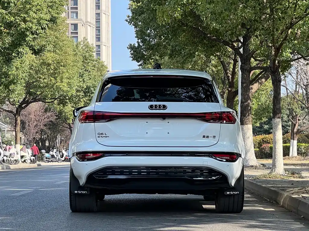 Audi Audi Q6L e-tron 2026 Launch Edition 2025 - thumbnail 4
